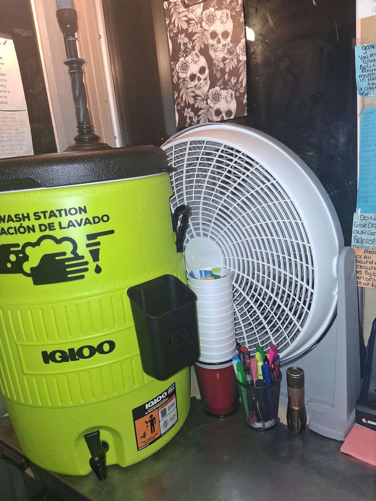 Igloo Sports Cooler | Insulated Beverage Dispenser with Spout | Portable Handwashing Station customer photo 1