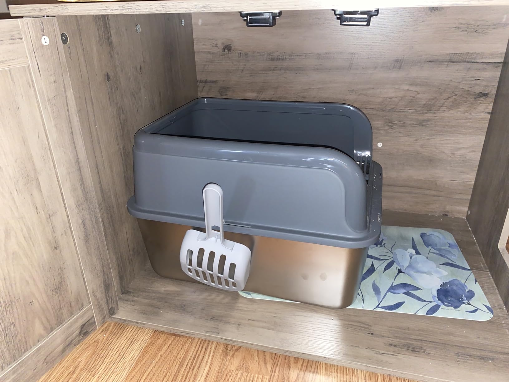 Feandrea Cat Litter Box Enclosure, End Table, 31.5 x 20.9 x 19.7 Inches | Litter Box Furniture Hidden with Removable Divider, Indoor Cat House, Rustic Brown, HAINS Collection UPCL002X01 customer photo 1