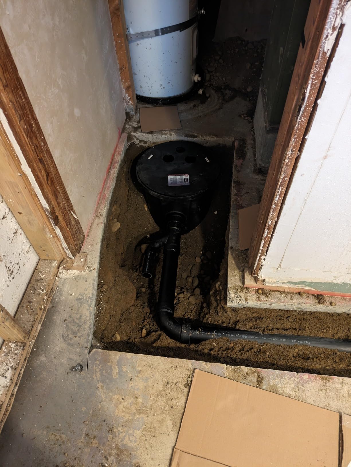 Superior Pump 93015-U Cast Iron Tethered Float Switch Sewage Pump with Basin Kit, 1/2 HP, Black customer photo 1