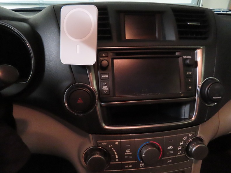 Belkin Magnetic Vent Mount Pro, MagSafe-Compatible Phone Holder for iPhone | Car phone mount, iPhone 17/16/15, Pixel 10 compatible, air vent mount, hands-free driving, road trips customer photo 2