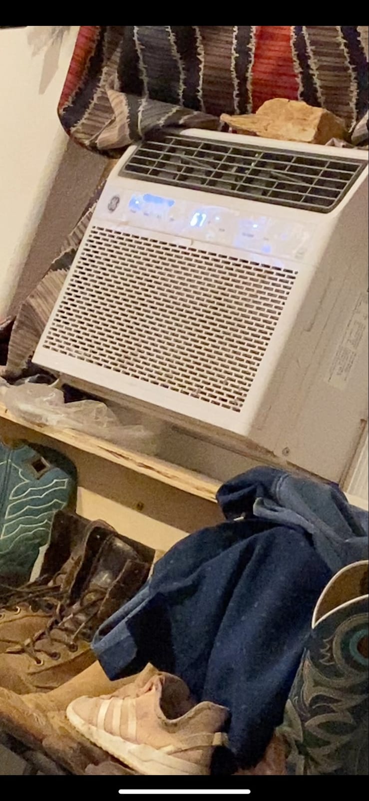 GE Window Air Conditioner 10000 BTU, Wi-Fi Enabled, Energy-Efficient Cooling for Medium Rooms, 10K BTU Window AC Unit with Easy Install Kit, Control Using Remote or Smartphone App customer photo 2
