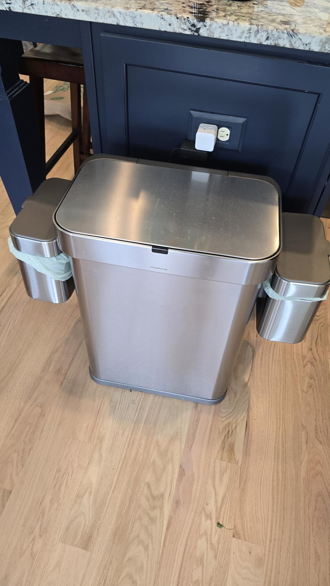 simplehuman Compost Caddy, Detachable and Countertop Bin, 4 Liter / 1.06 Gallon, Brushed Stainless Steel customer photo 2