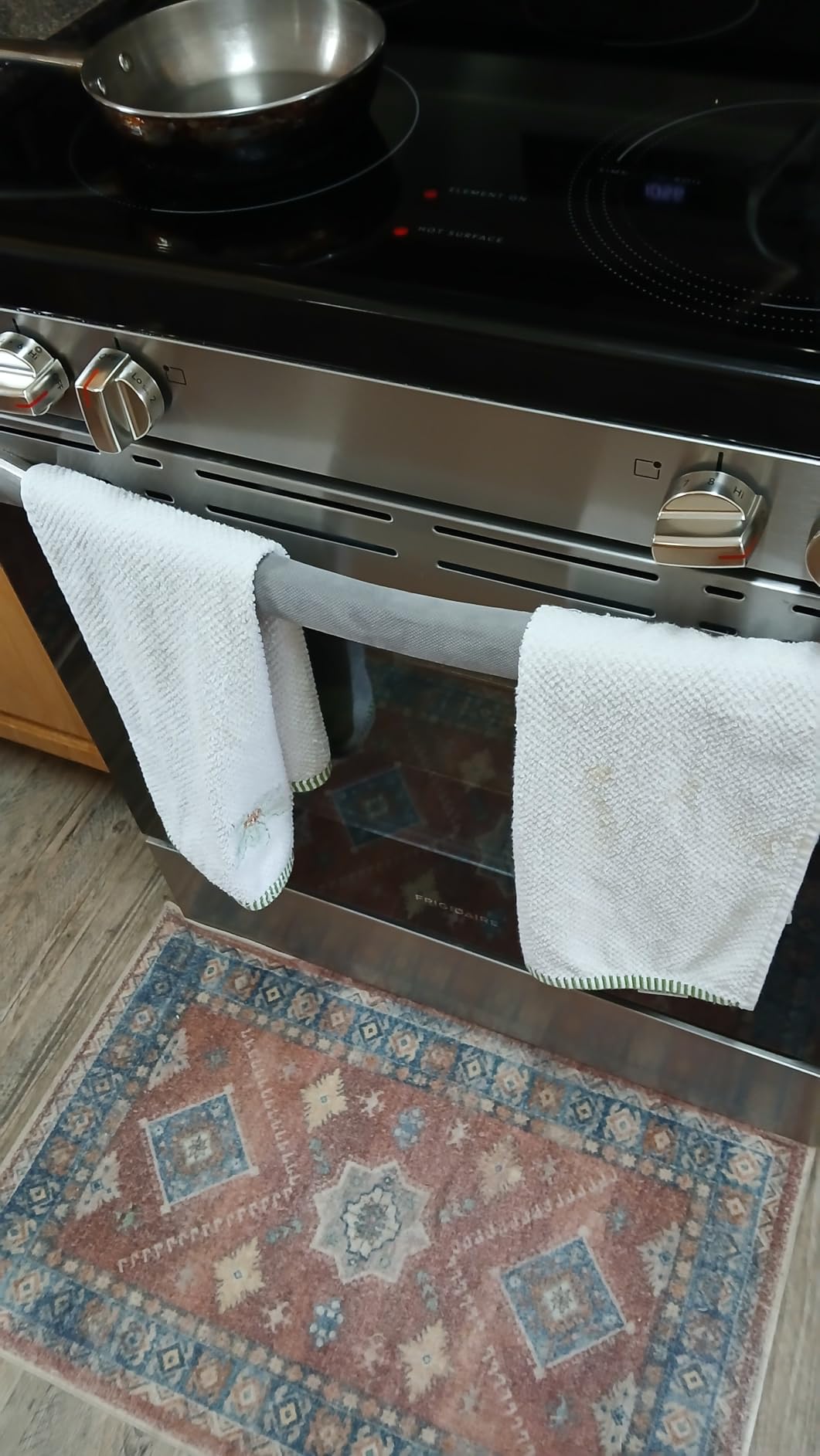 Miss.Silk Refrigerator Door Handle Covers, Set of 5, Keep Your Kitchen Appliance Clean from Smudges, Drips, Food Stains, Oil, Handmade Decor Protector for Fridge, Ovens, Dishwashers (Black) customer photo 1