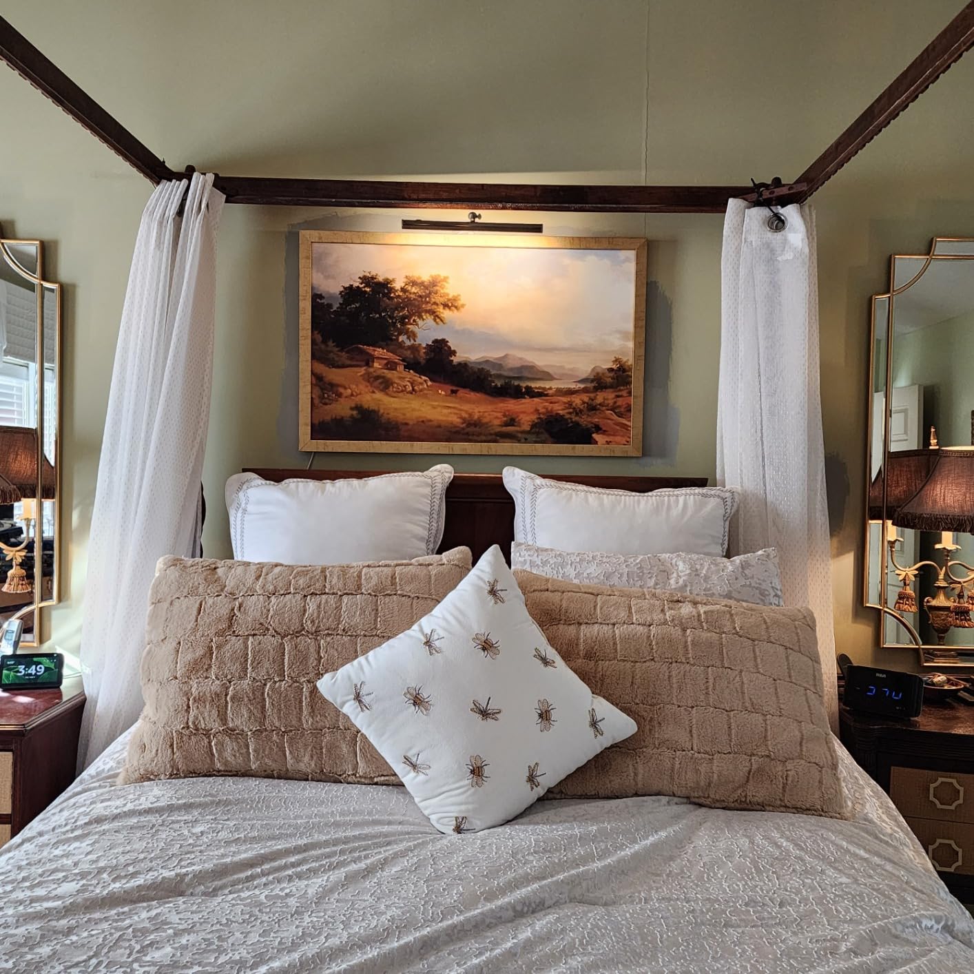 Westinghouse 7501300 14 Inch, 4 Watt Adjustable LED Picture Light with Decorative Hinge, Antique Brass Finish, 3000K customer photo 2