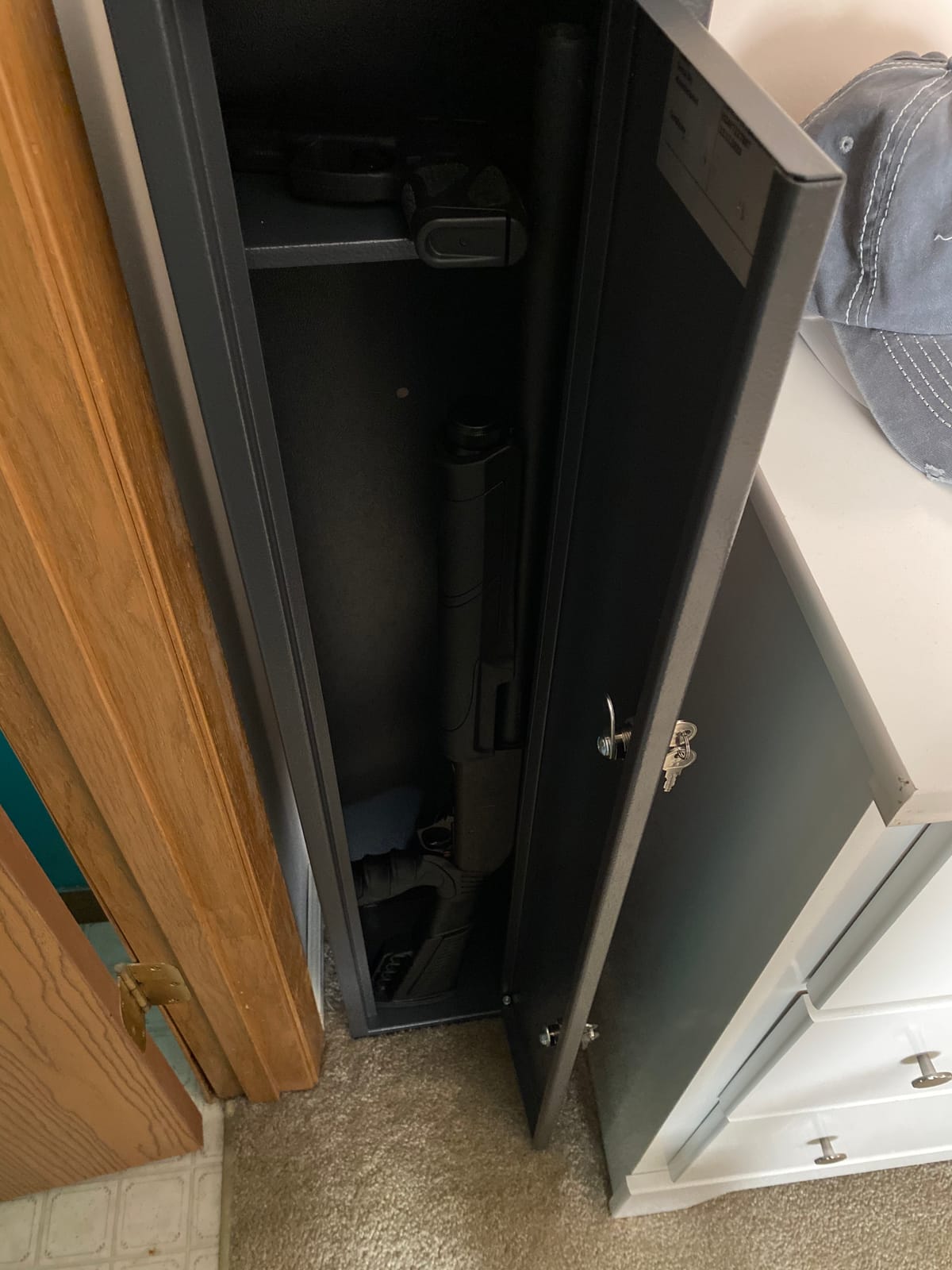 Buffalo 1015 Gun Rifle Shotgun Metal Small Security Cabinet Safe Storage with Separate Pistol/Ammo Area customer photo 1