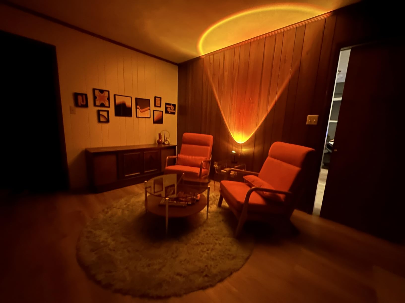 Balkwan Sunset Lamp Projection Rotation Rainbow Lamp Led Romantic Visual Led Light Network Red Light with USB Modern Floor Stand Night Light Living Room Bedroom Decor (Sunset Red) customer photo 1