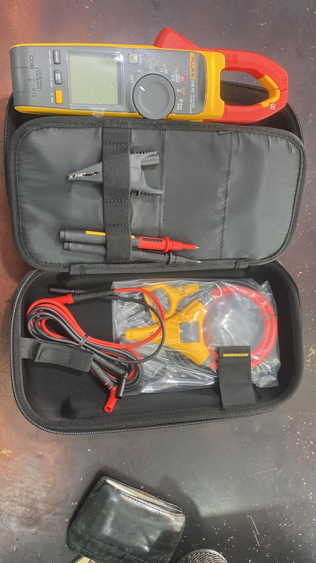 Fluke 378FC AC/DC TRMS Non-Contact Voltage Wireless Clamp w/PQ Indicator & iFlex customer photo 2