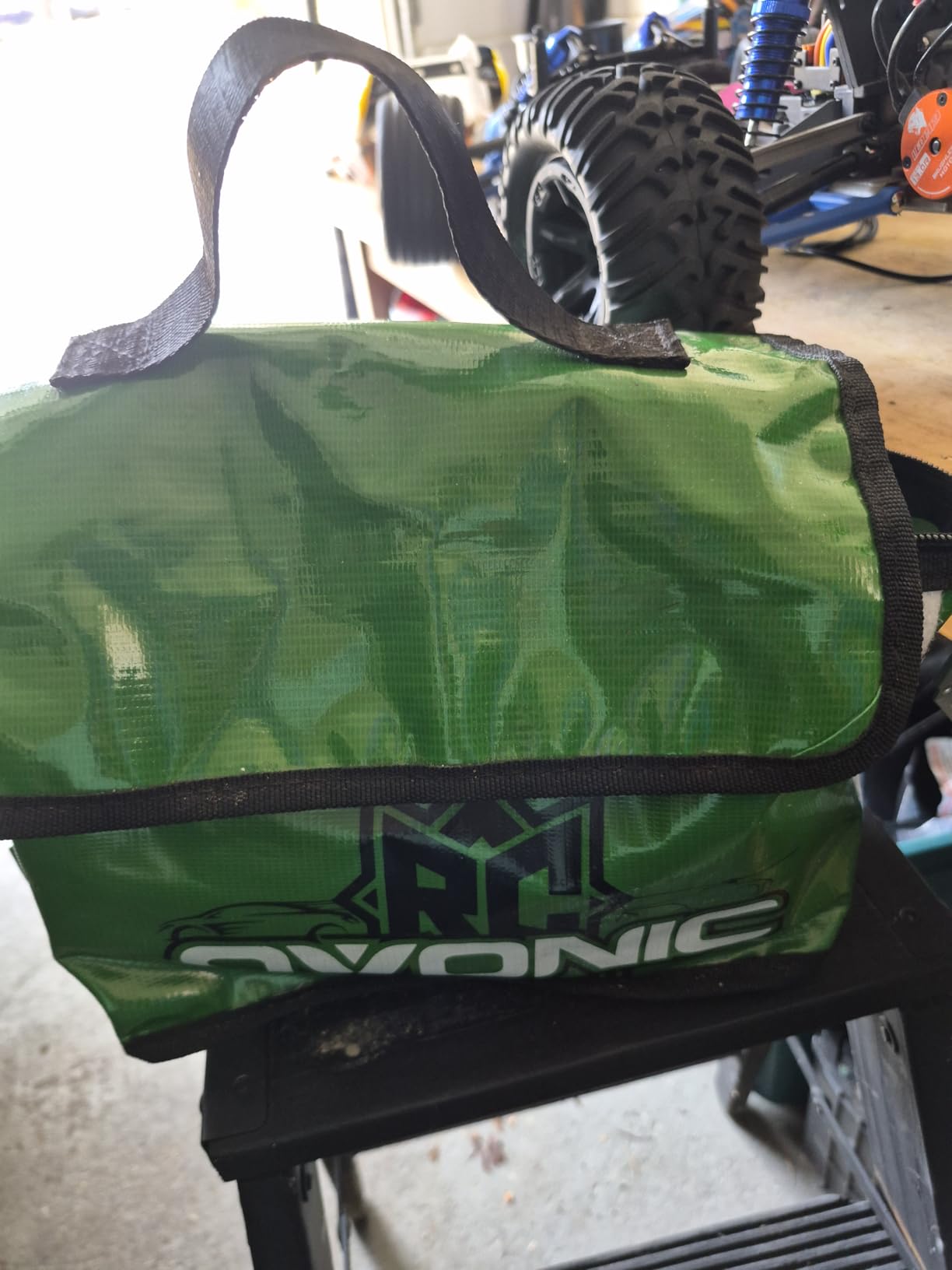 OVONIC Lipo Safe Bag Fireproof Explosionproof Large Capacity (10.2 x 5.1 x 7.08 inches) customer photo 1