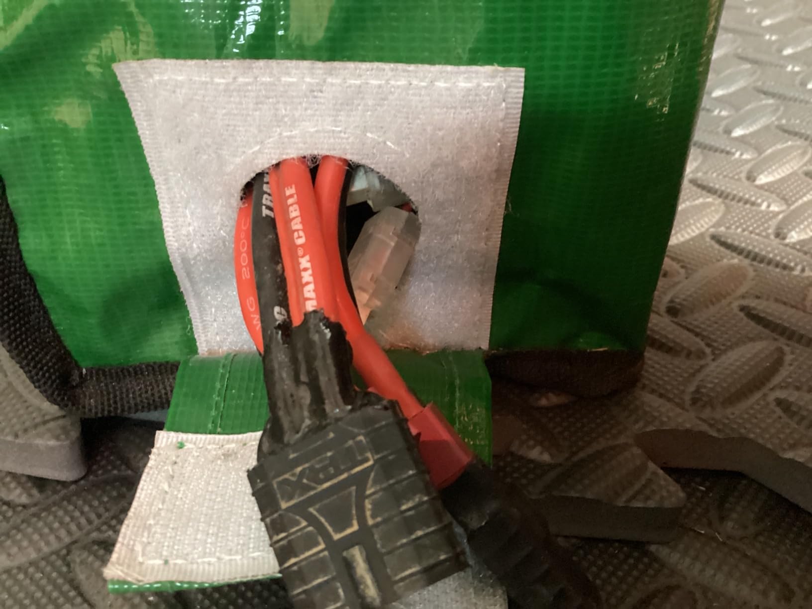OVONIC Lipo Safe Bag Fireproof Explosionproof Large Capacity (10.2 x 5.1 x 7.08 inches) customer photo 2