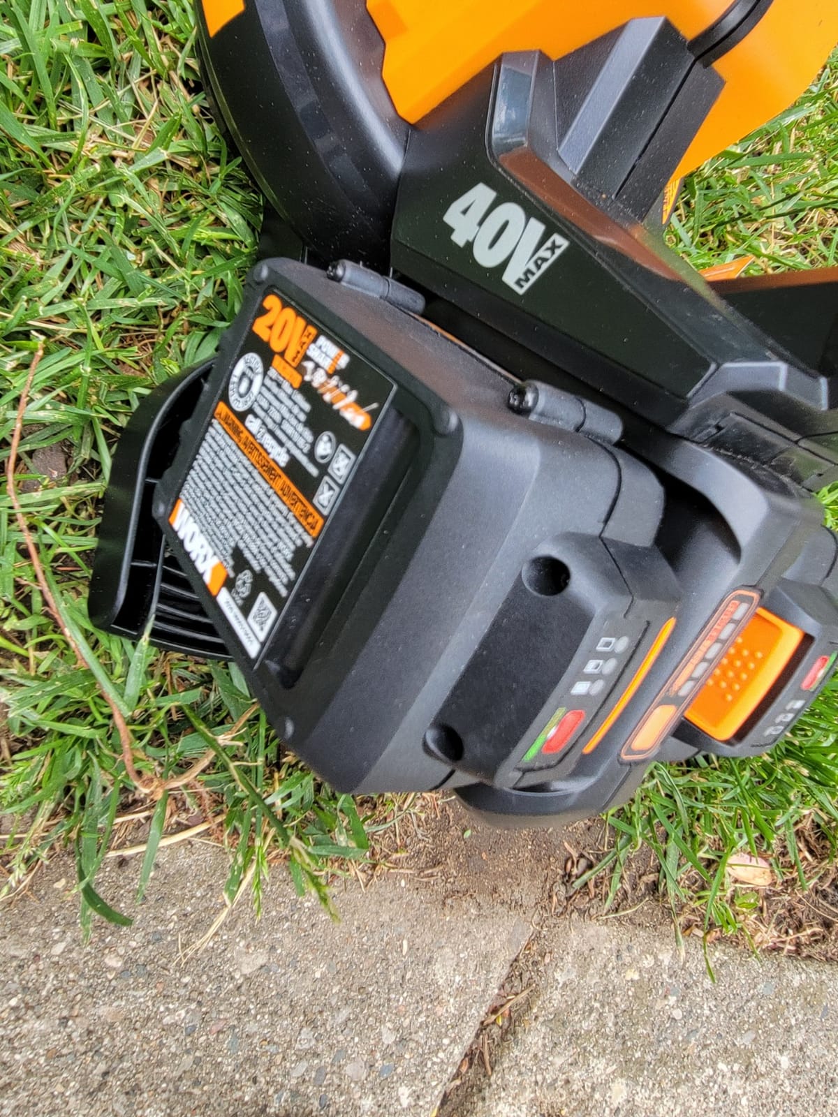 WORX 40V 3-in-1 Cordless Leaf Blower/Leaf Vacuum/Leaf Mulcher (WG583) customer photo 2