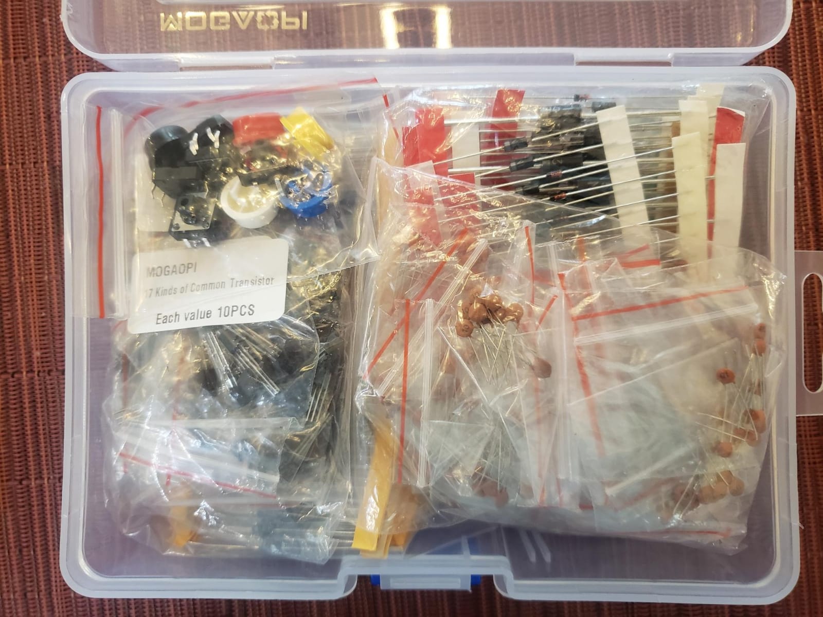 Electronic Component Kit Total 1390 Pcs, LED Diodes, Metal Film Resistors, Electrolytic Capacitor Package, Common Diodes, Ceramic Capacitors, Common Transistor Assortment Box customer photo 1