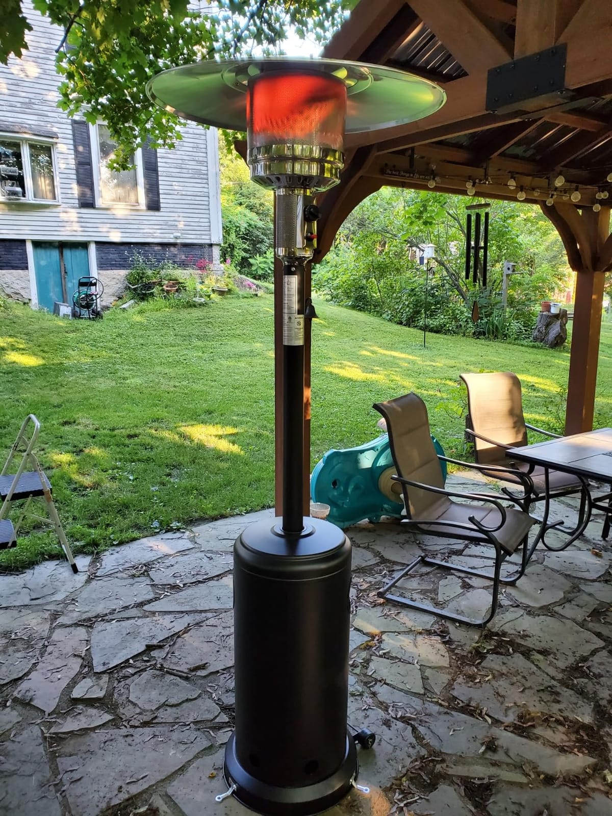 Flash Furniture Sol Patio Outdoor Heating-Bronze Stainless Steel 40,000 BTU Propane Heater with Wheels for Commercial & Residential Use-7.5 Feet Tall customer photo 2