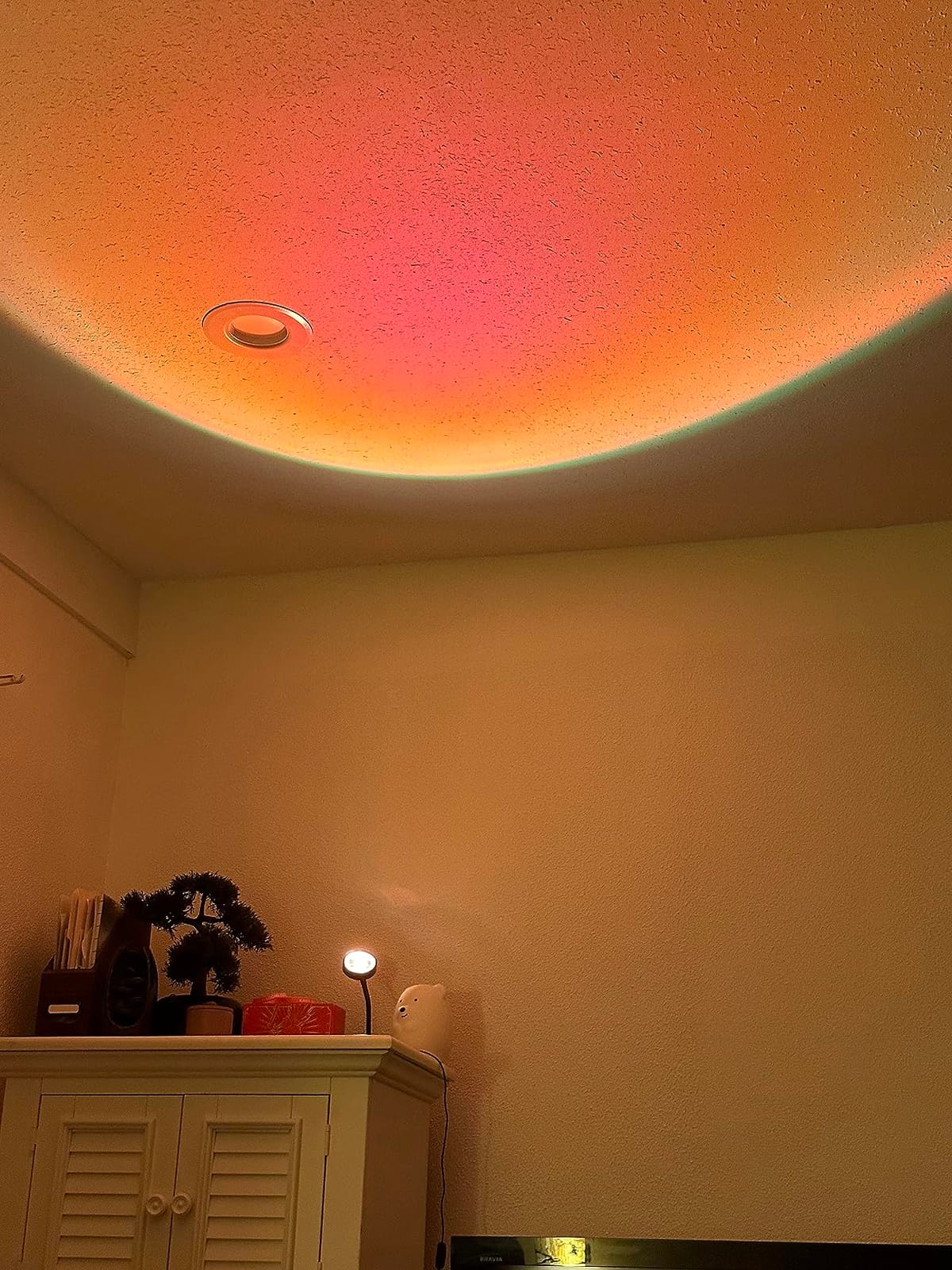 JIMEI Sunset Lamp Projector Led Lights for Bedroom Night Light RGB Lights Sun Sunlight Sunrise Lamp 10w 360° Rotation Mood Lighting Home/Room Decor Gifts for Women,Desktop Multicolor customer photo 1