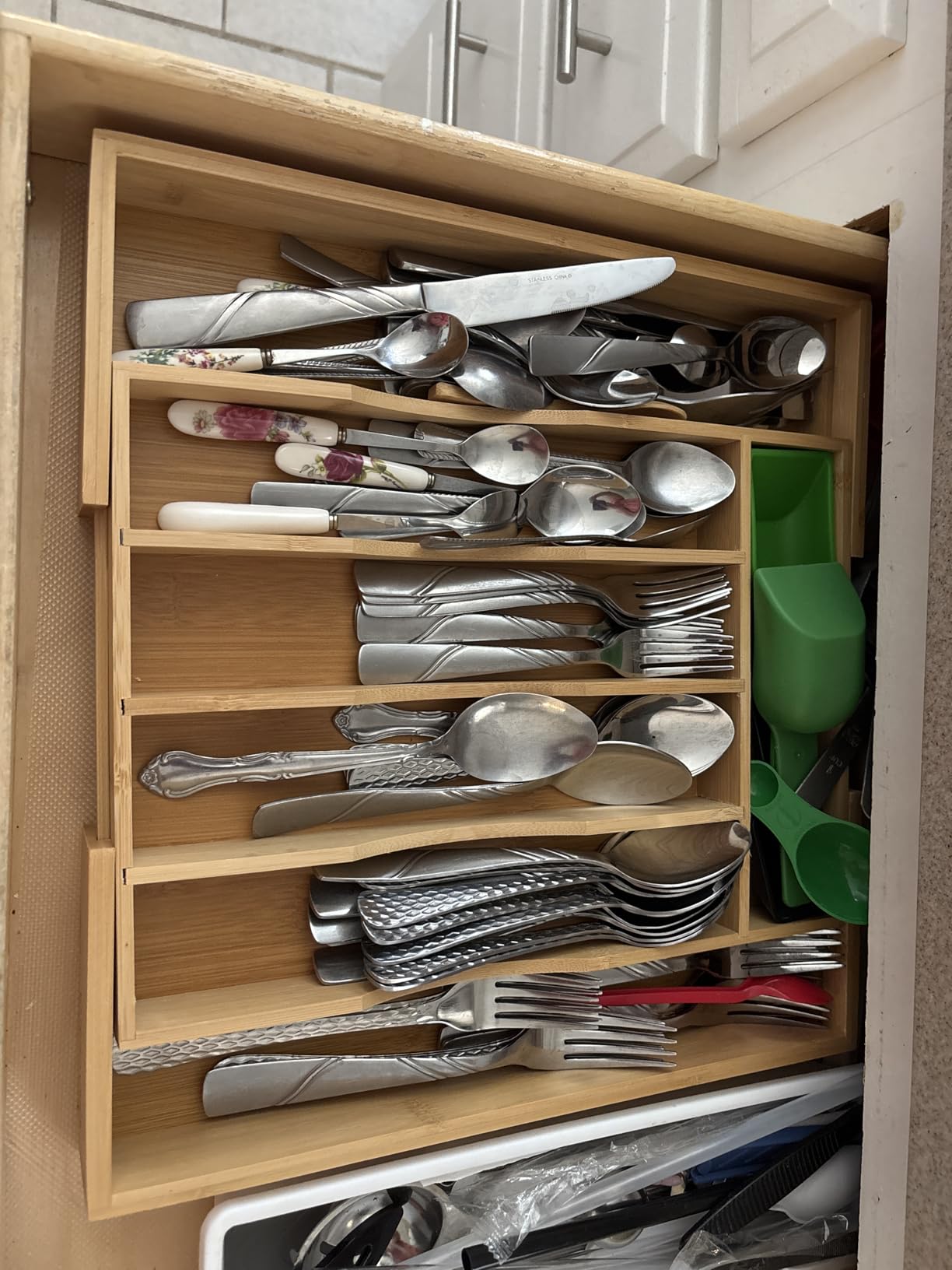 Expandable Bamboo Kitchen Drawer Organizer for Cutlery and Utensils, Adjustable Bamboo Wood Cutlery Tray in Drawer for Flatware and Silverware in Kitchen, (Natural) customer photo 1