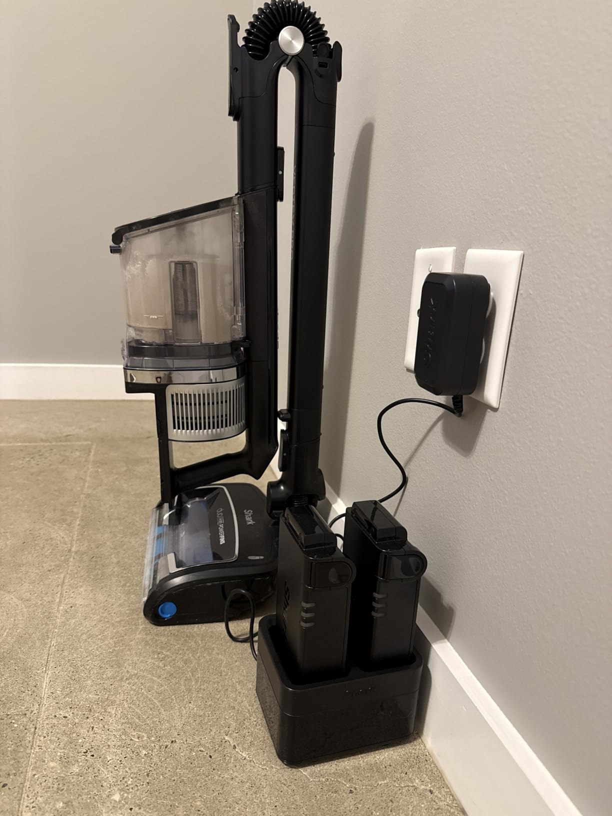 Shark Vertex Pro Cordless Stick Vacuum, Black/Silver, IZ682H | Lightweight 2-in-1 Vacuum, Removeable Handheld, DuoClean Powerfins, HEPA, IQ Display, Self Cleaning Brushroll, 120Min Runtime customer photo 2