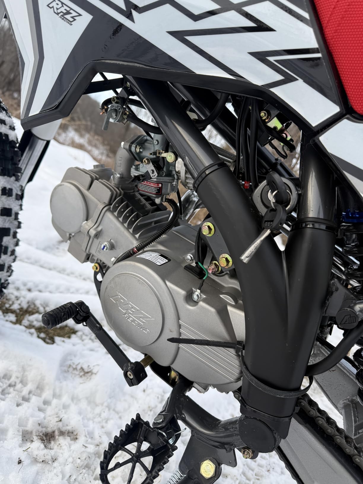 HHH DB X18 125CC Dirtbike Apollo RFZ Racing Gas Dirt Bike with Twin Spare Heavy Duty Steel Frame Big Tires 17/14 inch 4 Speed Dirtbike for Youth Adult Vitacci Dirtbike customer photo 2