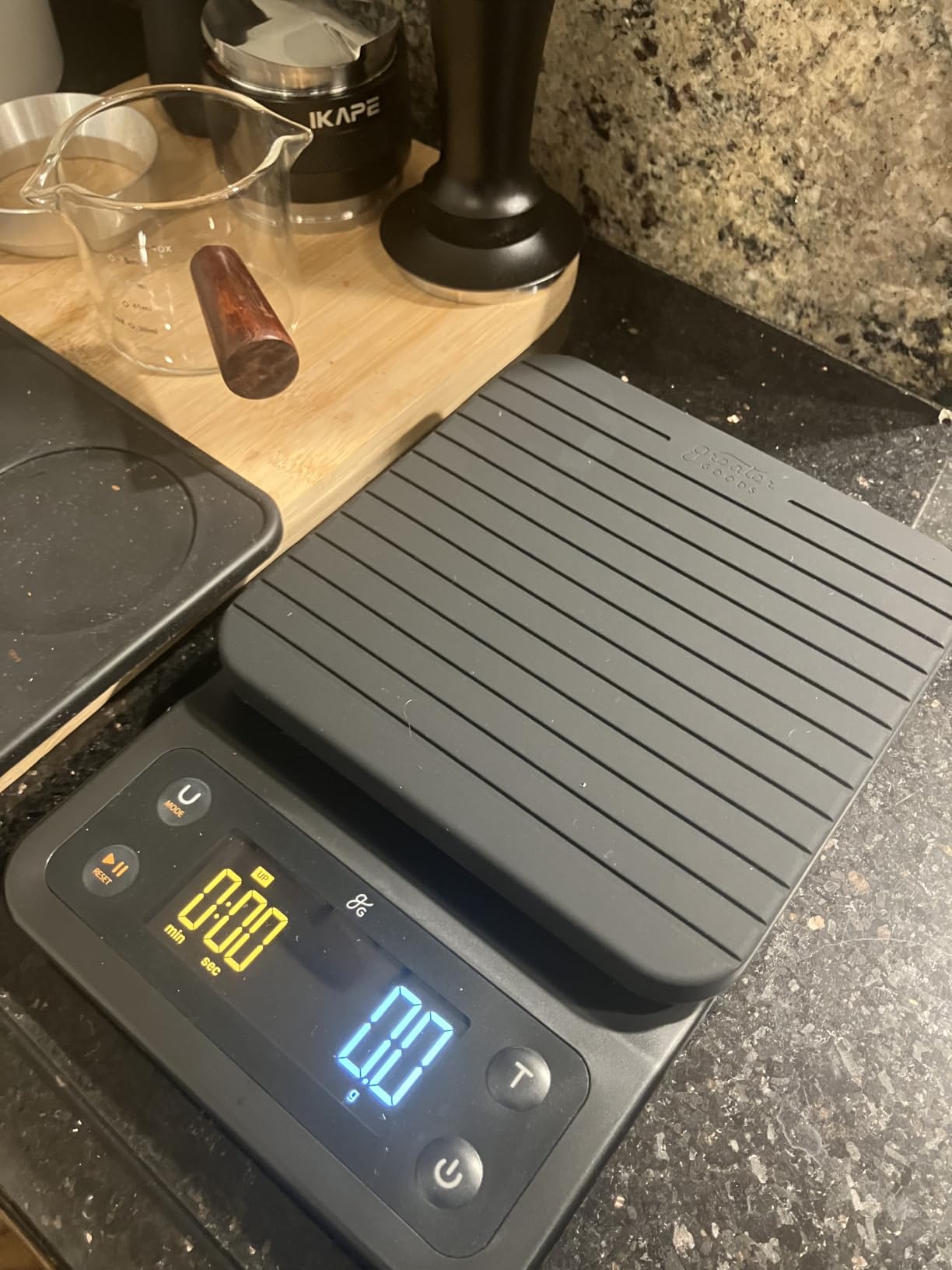 Greater Goods Coffee Scale with Timer, 0.1g Precision Digital Espresso & Pour Over Scale for Chemex, V60, Drip & Matcha Weighing, Waterproof Silicone Cover, 6.6lb Barista Brew Capacity (Onyx Black) customer photo 1