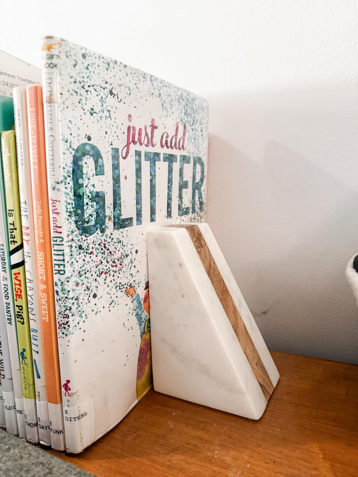 Main + Mesa Marble Geometric Bookends with Wood Inlay, White customer photo 2