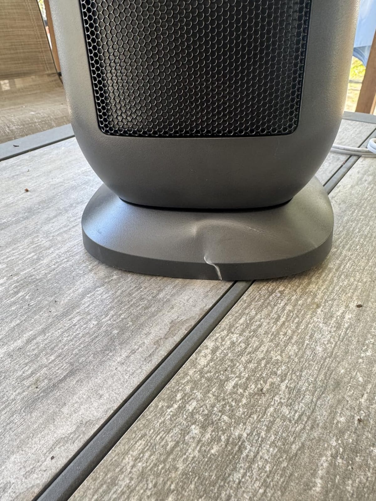PELONIS PTH15A4BGB Ceramic Tower 1500W Indoor Space Heater with Oscillation, Remote Control, Programmable Thermostat & 8H Timer, ECO Mode, Tip-Over Switch & Overheating Protection, Gray customer photo 1