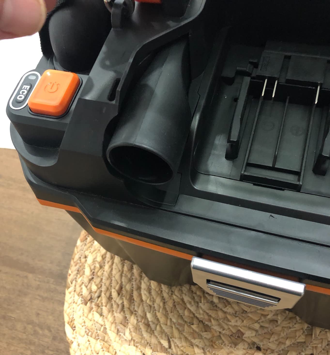 WORX Cordless Wet/Dry Vacuum, 20V 2.1 Gal, WX031L | 2.1 gal capacity; wet/dry pickup; Nitro performance; lightweight portable design; Battery & Charger Included; PowerShare customer photo 1