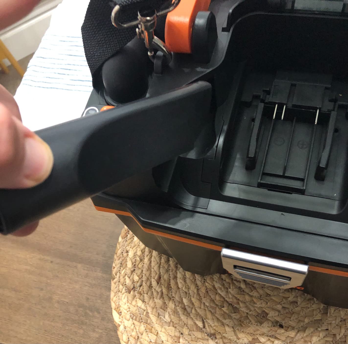 WORX Cordless Wet/Dry Vacuum, 20V 2.1 Gal, WX031L | 2.1 gal capacity; wet/dry pickup; Nitro performance; lightweight portable design; Battery & Charger Included; PowerShare customer photo 2