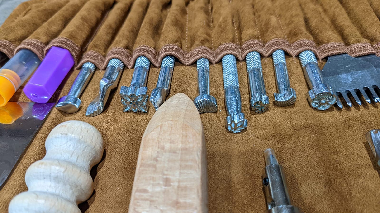 TLKKUE Leather Working Tools Leather Craft Tools for Carving Stamping customer photo 1