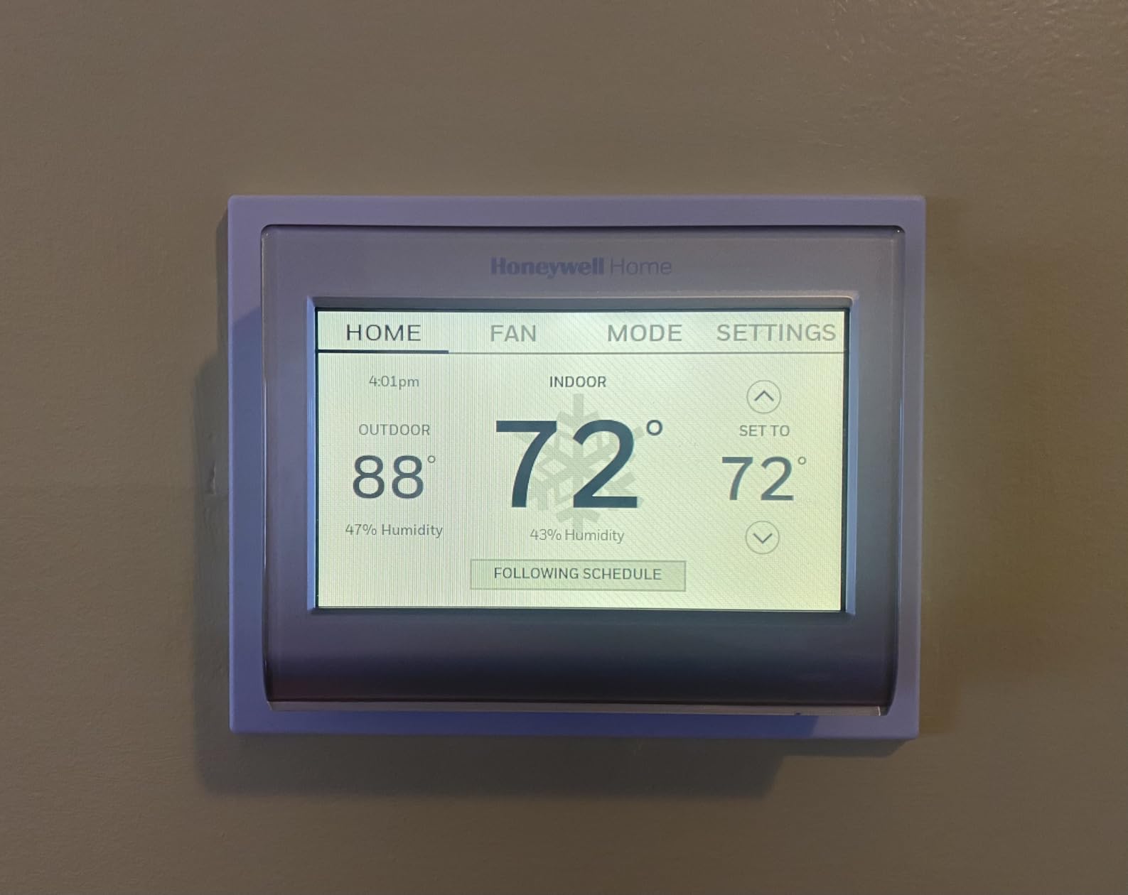 Honeywell Home RTH9600WF Smart Color Thermostat ENERGY STAR Wi-Fi Programmable Touchscreen Alexa Ready - C-Wire Required customer photo 1