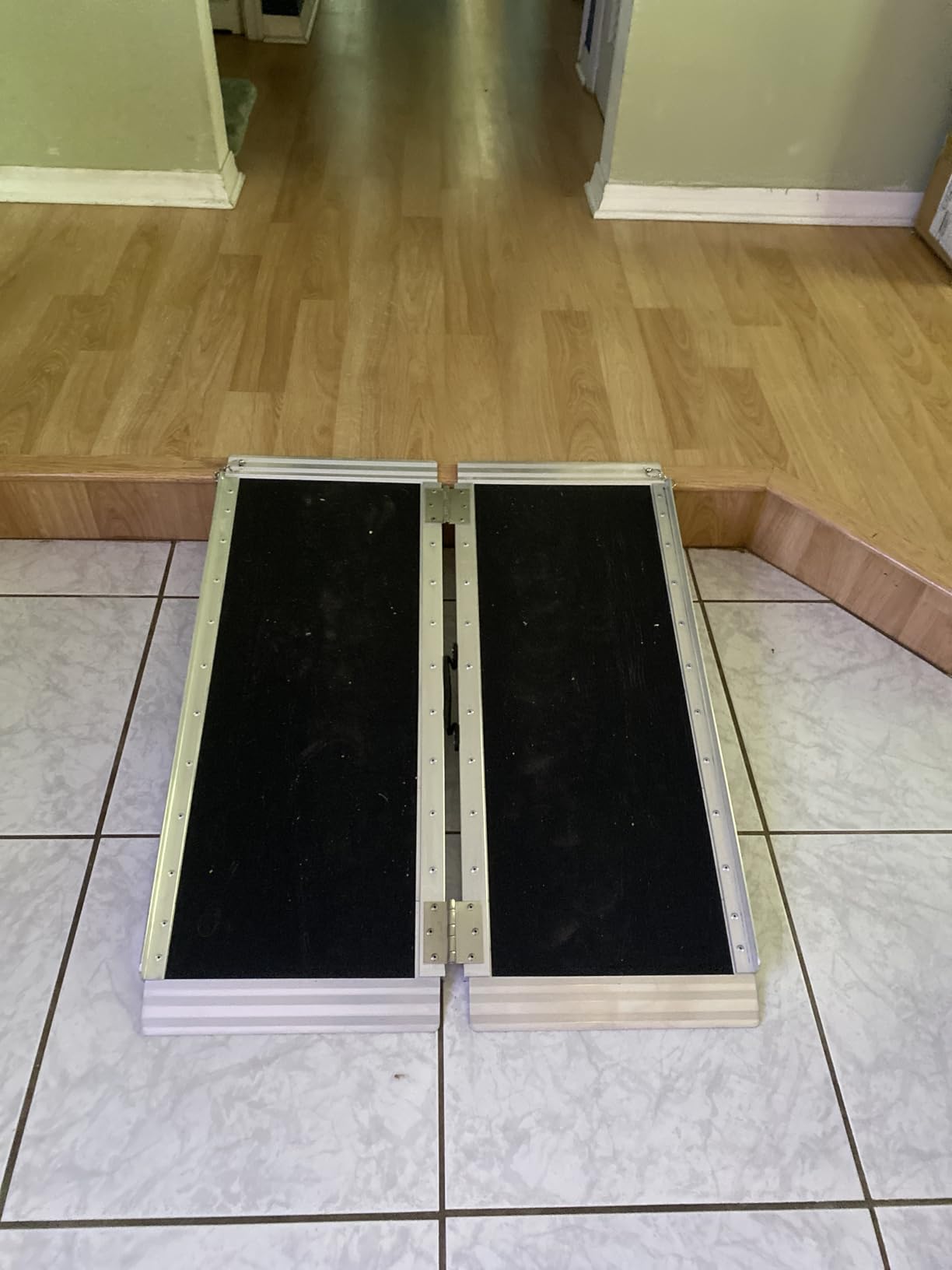 LEMNISCATE Portable Wheelchair Ramp 6FT, Non-Slip Aluminum Handicap Ramp with Handle, Folding Wheel Chair Ramps for Homes Steps, Stairs, Entry, Threshold, Doorways, Scooter, 800LBS Capacity customer photo 2