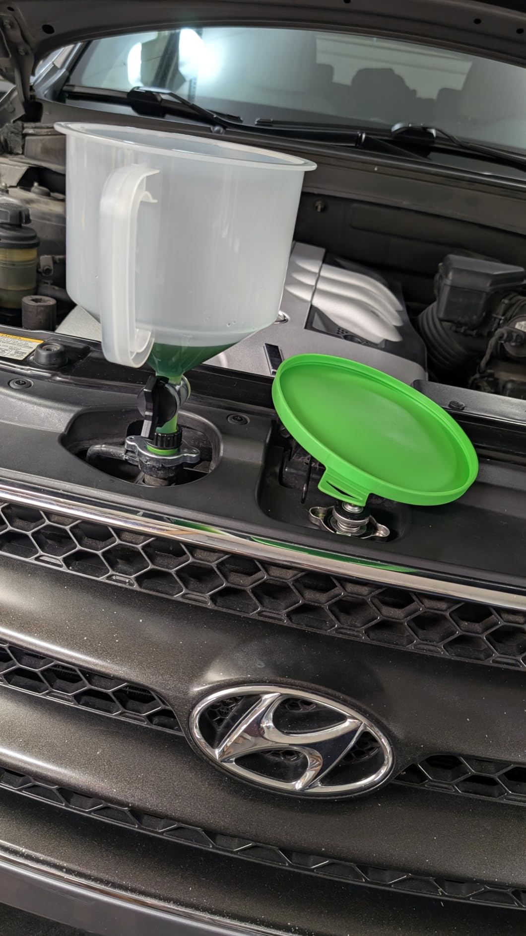SWANLAKE 18-Piece No-Spill Coolant Funnel Kit, Radiator Funnel Burping Tool customer photo 1