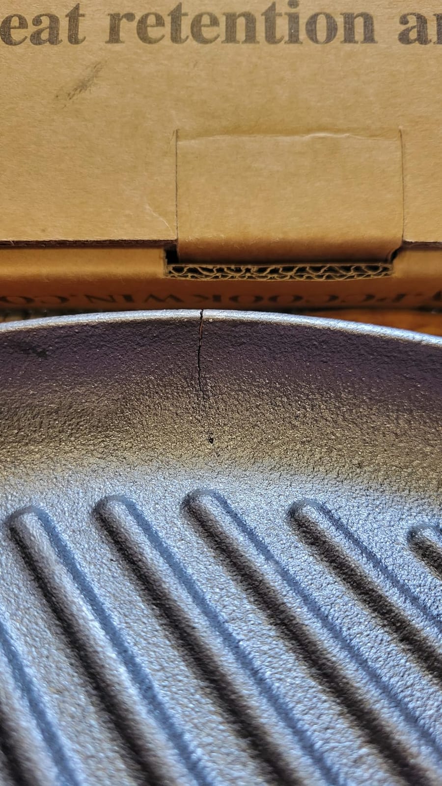Cast Iron Grill Pan, 12.6 inch Griddle Pan with Dual Handles, Pre-Seasoned Heavy-Duty Cast Iron Skillet for Stovetop, Oven, Indoor & Outdoor BBQ Use customer photo 2