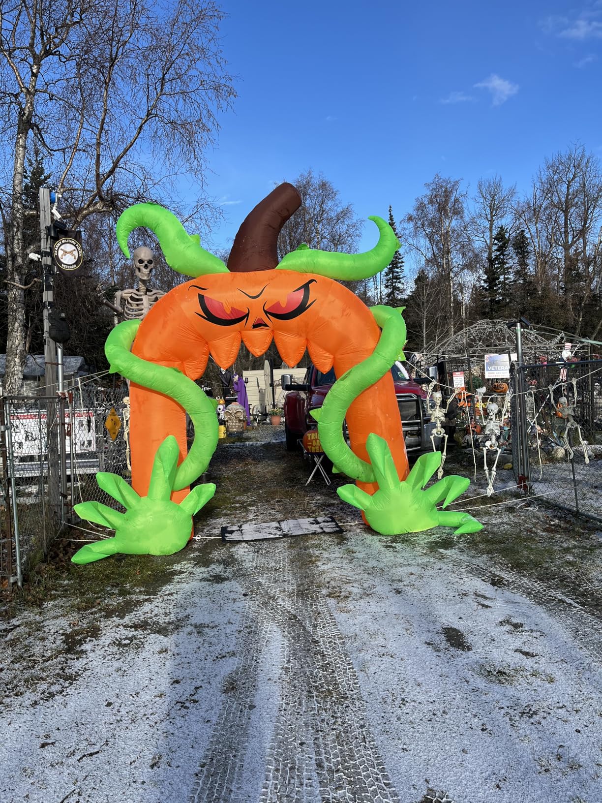 9.5 Feet Halloween Inflatable Arch, Kalolary Pumpkin Inflatables Archway | Halloween Blow up Outdoor Indoor Decorations Pumpkin Gate Holiday Yard Lawn Inflatables Decor for Home Family Halloween Party customer photo 2