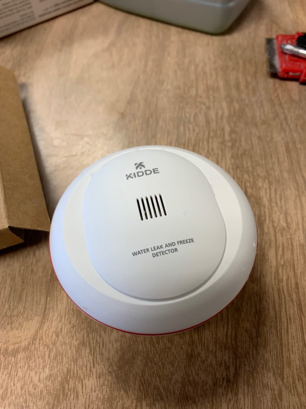 Kidde WiFi Water Leak Detector & Freeze Alarm, Alexa Device, Smart Leak Detector for Homes with App Alerts, White customer photo 2