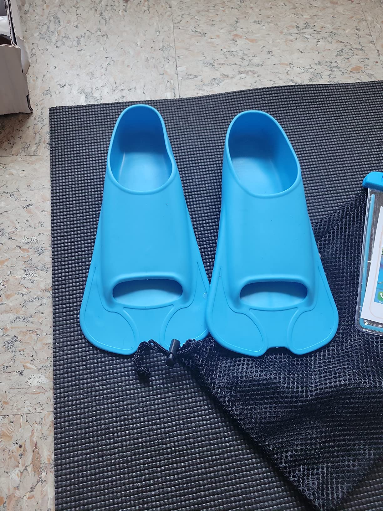 Swim Fins, Happyouth Swim Training Fins Short Fins Silicone Swim Flippers Swimming Fins with Mesh Bag for Lap Swimming Kids Adult Men Women customer photo 1