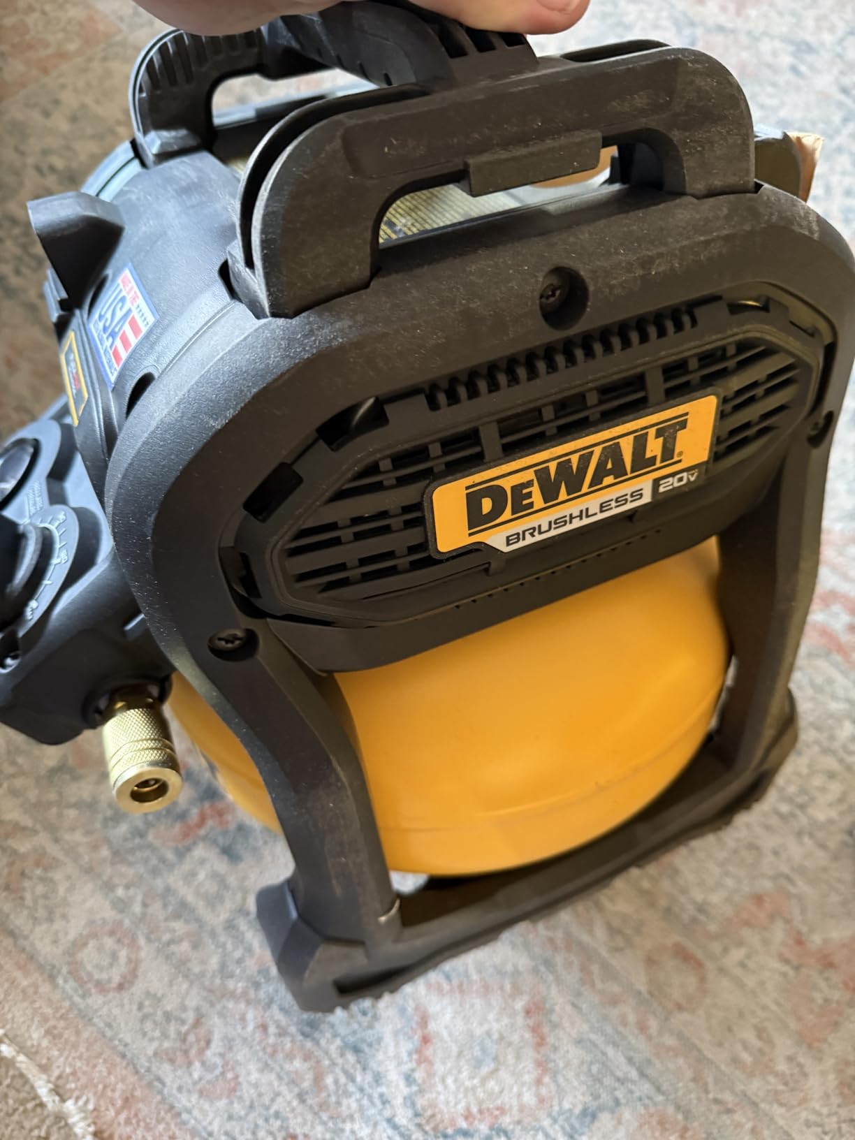 DEWALT 20V MAX* Portable Cordless Air Compressor Kit, 2.5 Gallons, 140 PSI, Brushless with Battery & Charger (DCC2520T1) customer photo 1
