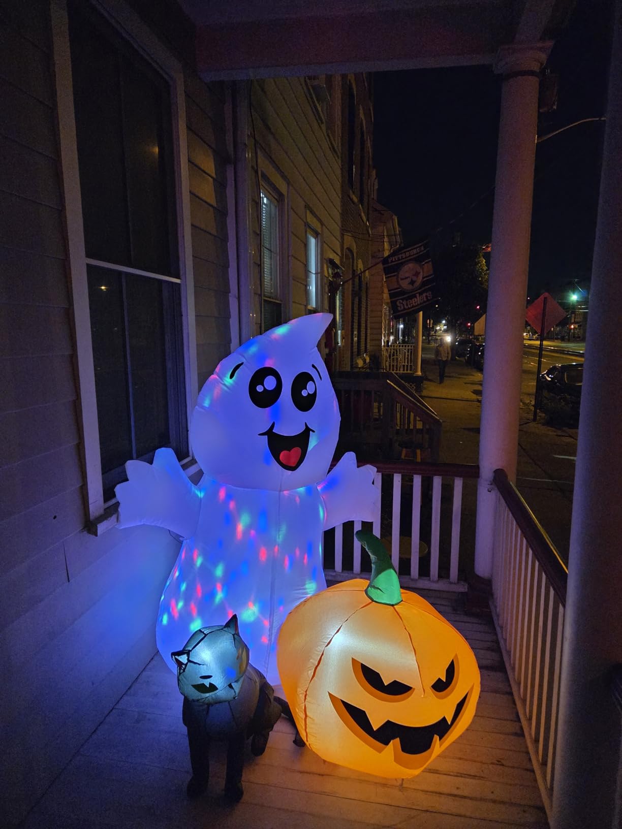 Halloween Inflatable 5FT Ghost with Black Cat and Pumpkin, Built-in LEDs Blow Up Yard Decoration for Party Outdoor Yard Garden Lawn customer photo 1