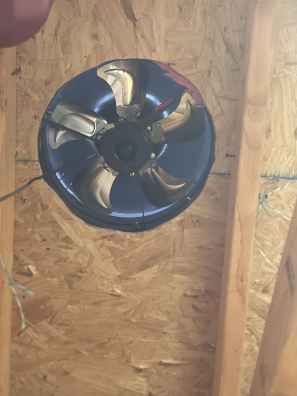 Solar Hybrid Attic Fan, 40 W 2100 CFM Roof Mount Exhaust Fan With AC Adapter, 75°F Thermostat Auto On/Off, Low Noise and Weatherproof for Home, Shop, RV, Garage & Shed customer photo 1