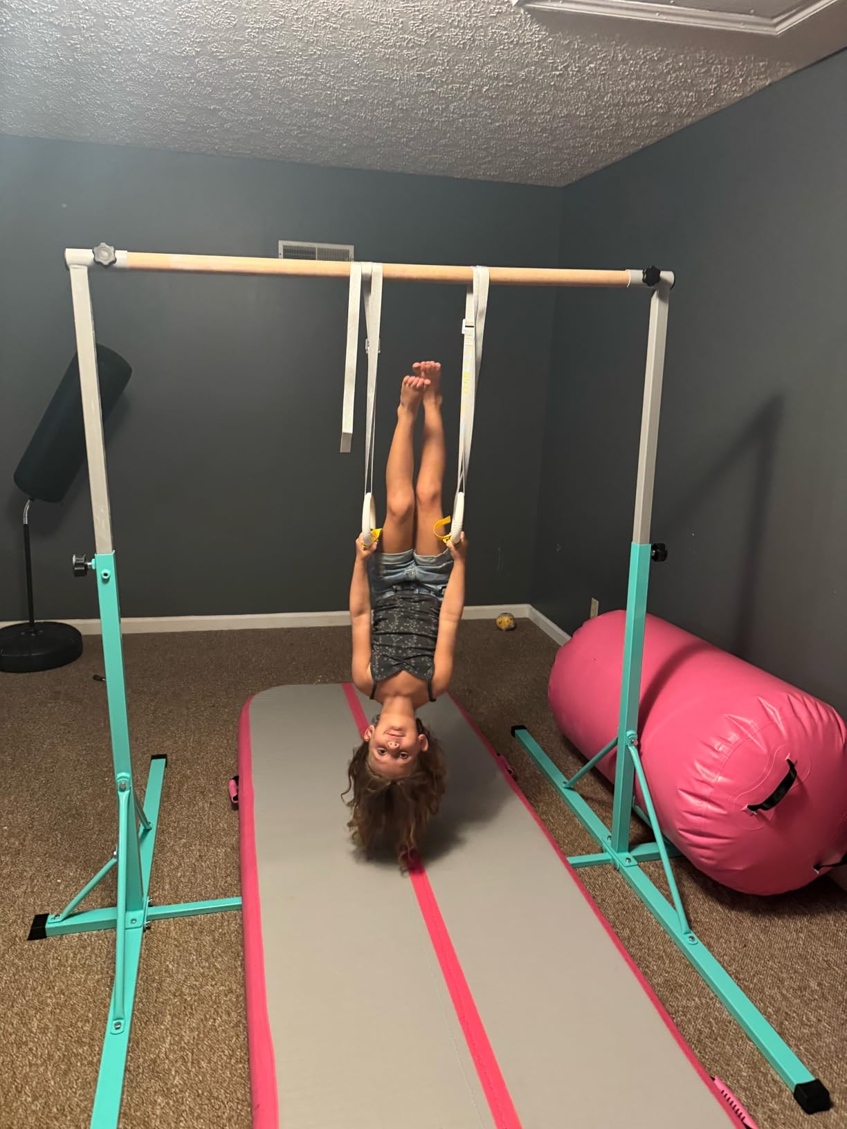 Gymnastics Bar, 5'10