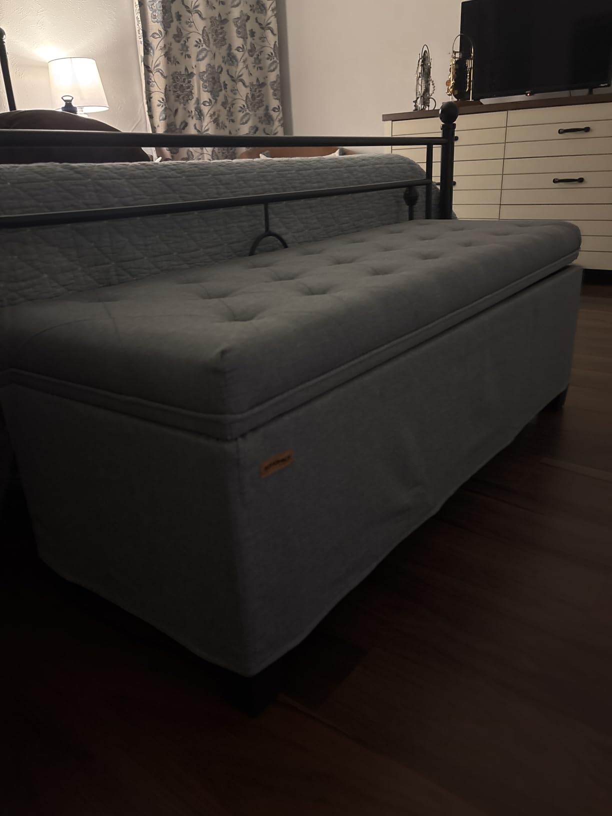 SONGMICS Storage Ottoman Bench, Foot Rest with Legs, Load up to 661.4 lb | End of Bed Bench, Storage Chest, 43.3 x 15.8 x 15.8 Inches, Slate Gray and Ink Black, MELISA Collection ULSF088G01 customer photo 1