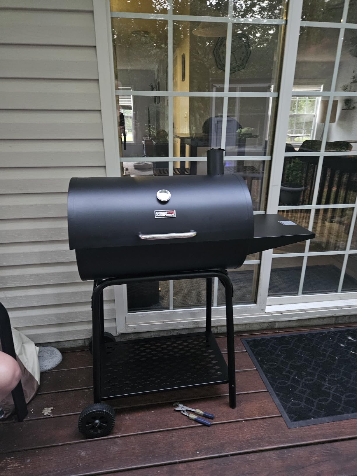 Royal Gourmet CC1830 28 Inch Barrel Charcoal Grill, Side Table | Outdoor Charcoal BBQ Grill, 626 Sq. In., Warming Rack, Built-In thermometer, for Backyard, Patio and Parties, Black customer photo 1