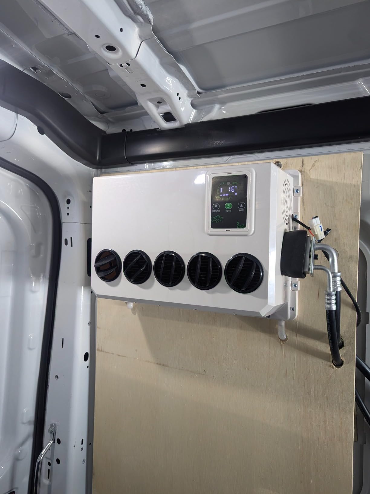 Treeligo 12V Truck Cab Air Conditioner 12000BTU, Mini Split 12 Volt DC Electric Split ac Unit, 45dB Low Noise, Fast Cooling AC Unit Universal dc Air Conditioning for semi trucks RV Camper customer photo 2
