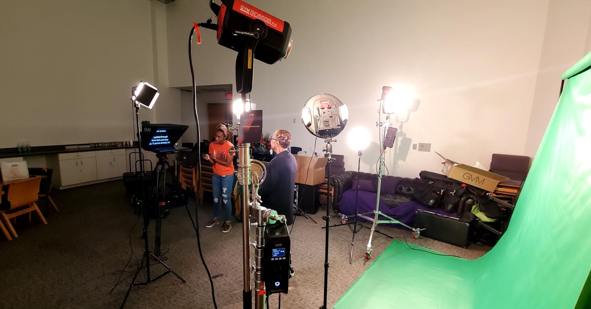 GVM Teleprompter Kit for Digital Cameras/camcorders Portable 18.5'' Teleprompter Kit with Remote Control & App,with 18.5