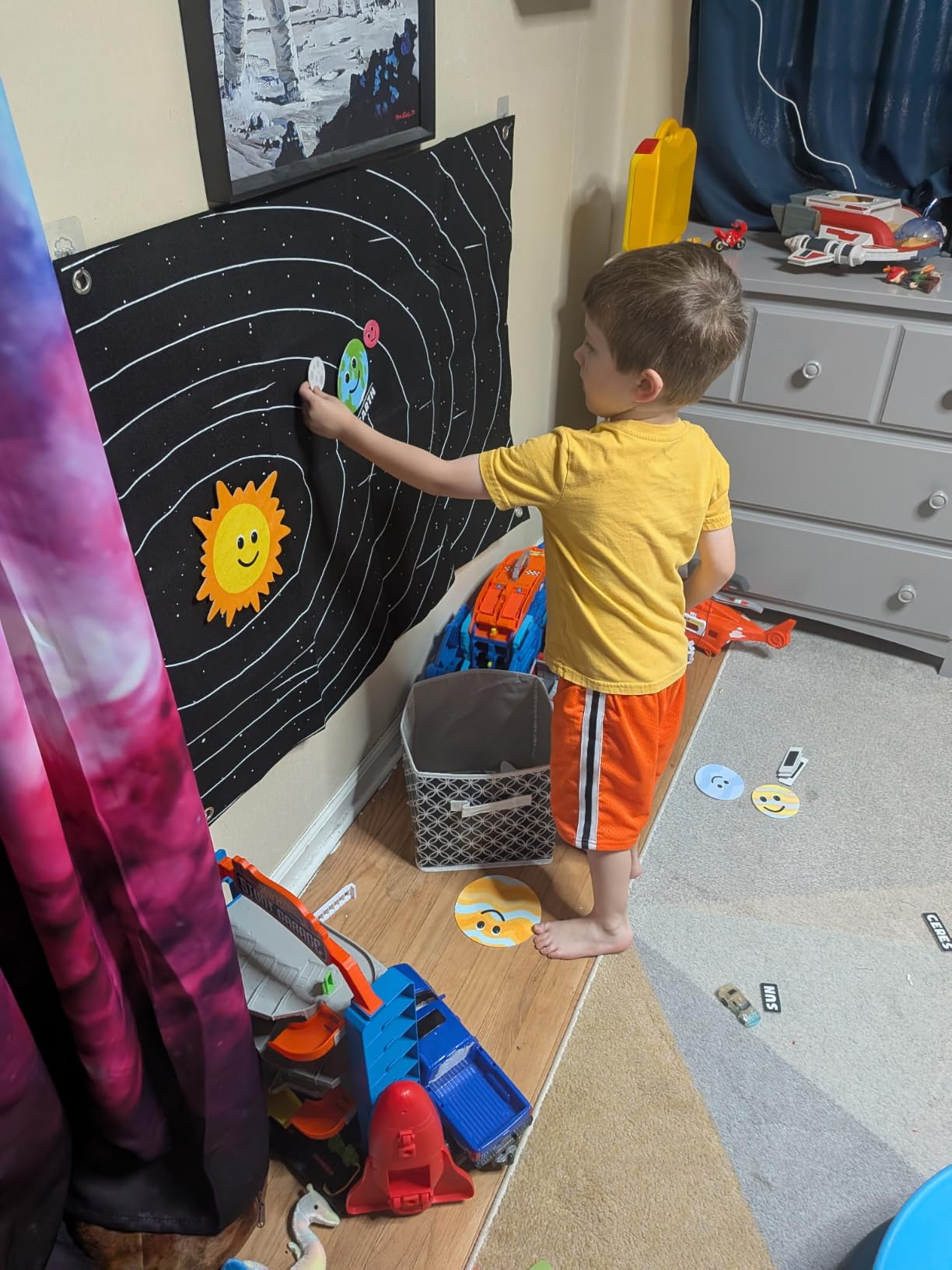 BONNYCO Solar System for Kids Toys with 61 Felt Figures. Space Montessori Toys, Girls Boys Birthday Gifts Planets. Felt Board for Toddlers Story, Educational Kids Gifts 3 4 5 6 7 8 Years, Christmas customer photo 2