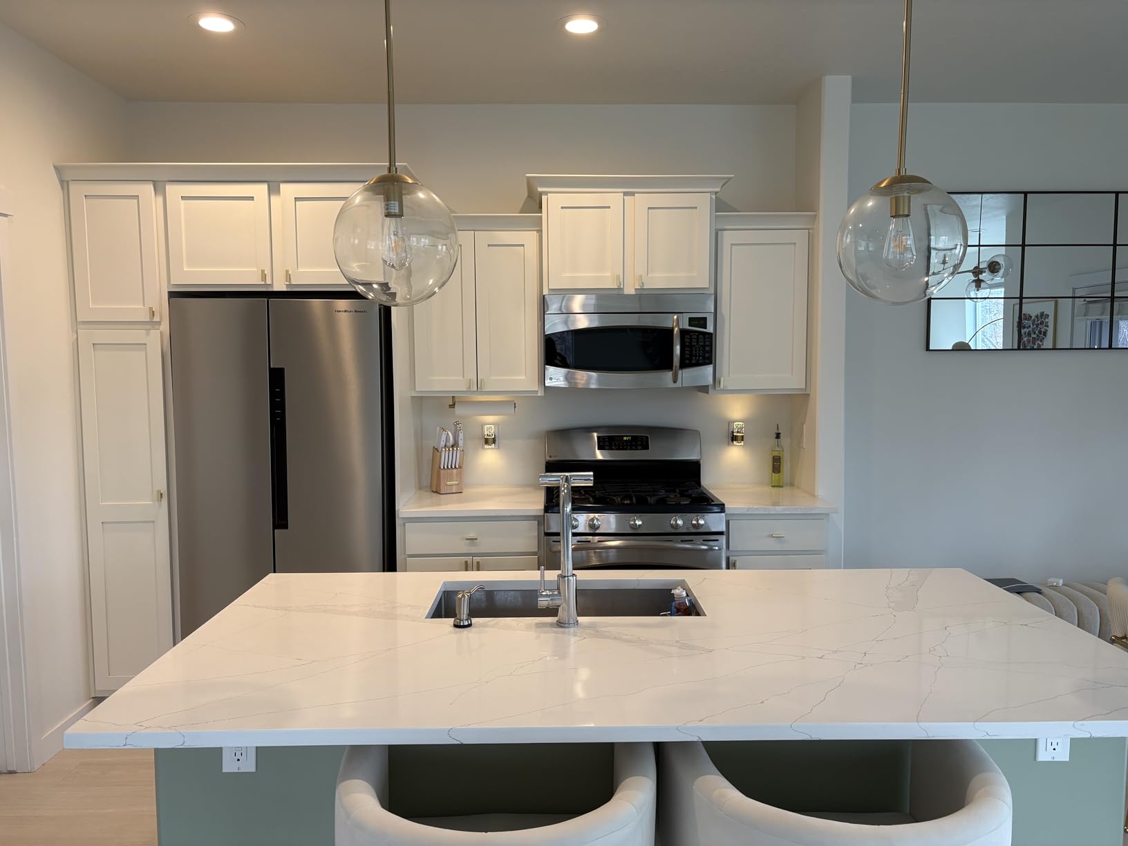 Hamilton Beach HBF1558 15.6 cu ft Counter Depth Full Size Refrigerator, Side Doors, Stainless customer photo 1