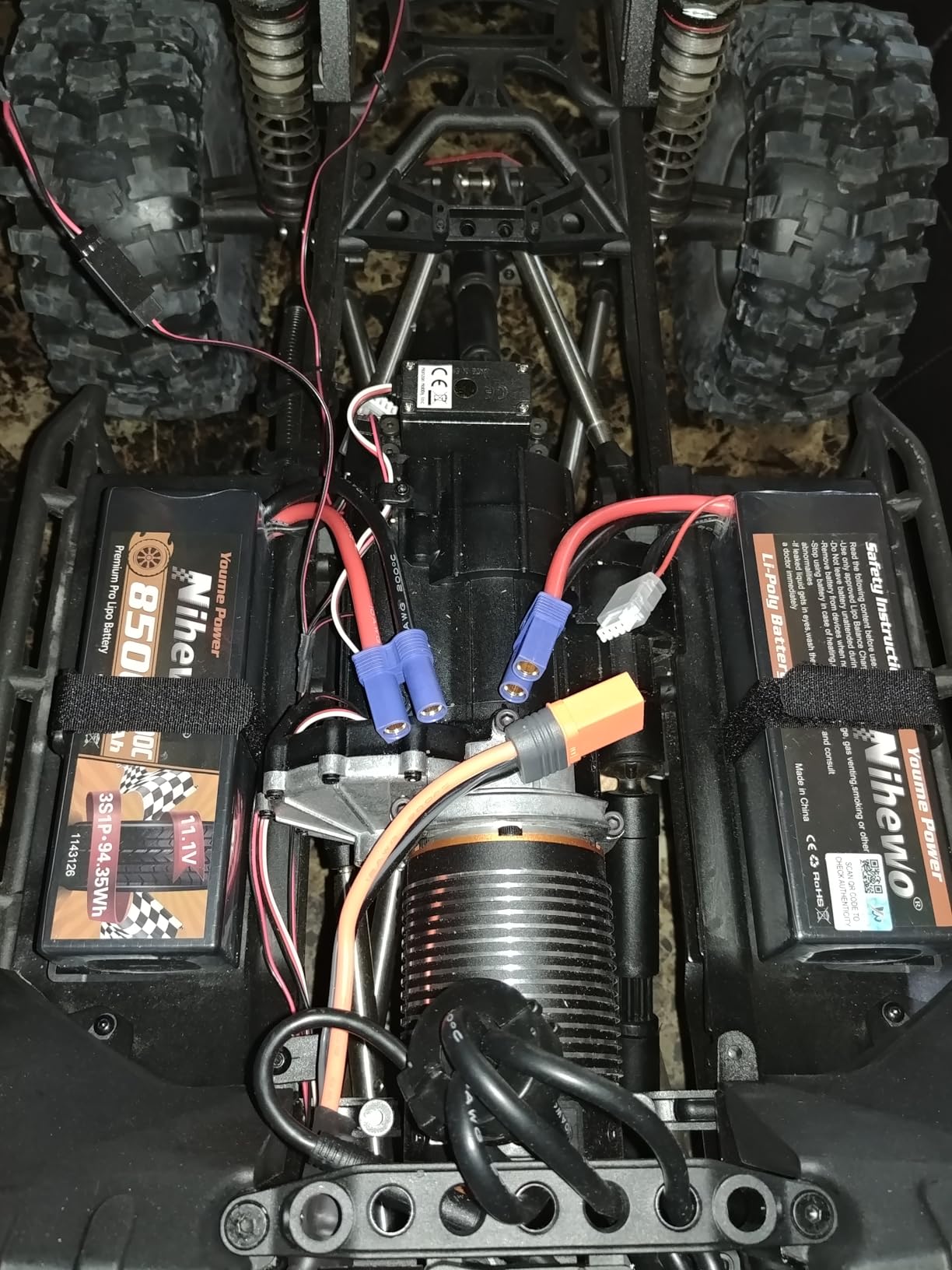 Axial SCX6 Trail Honcho 1/6 Scale 4 Wheel Drive RTR Rock Crawler, Sand, AXI05001T2 customer photo 2