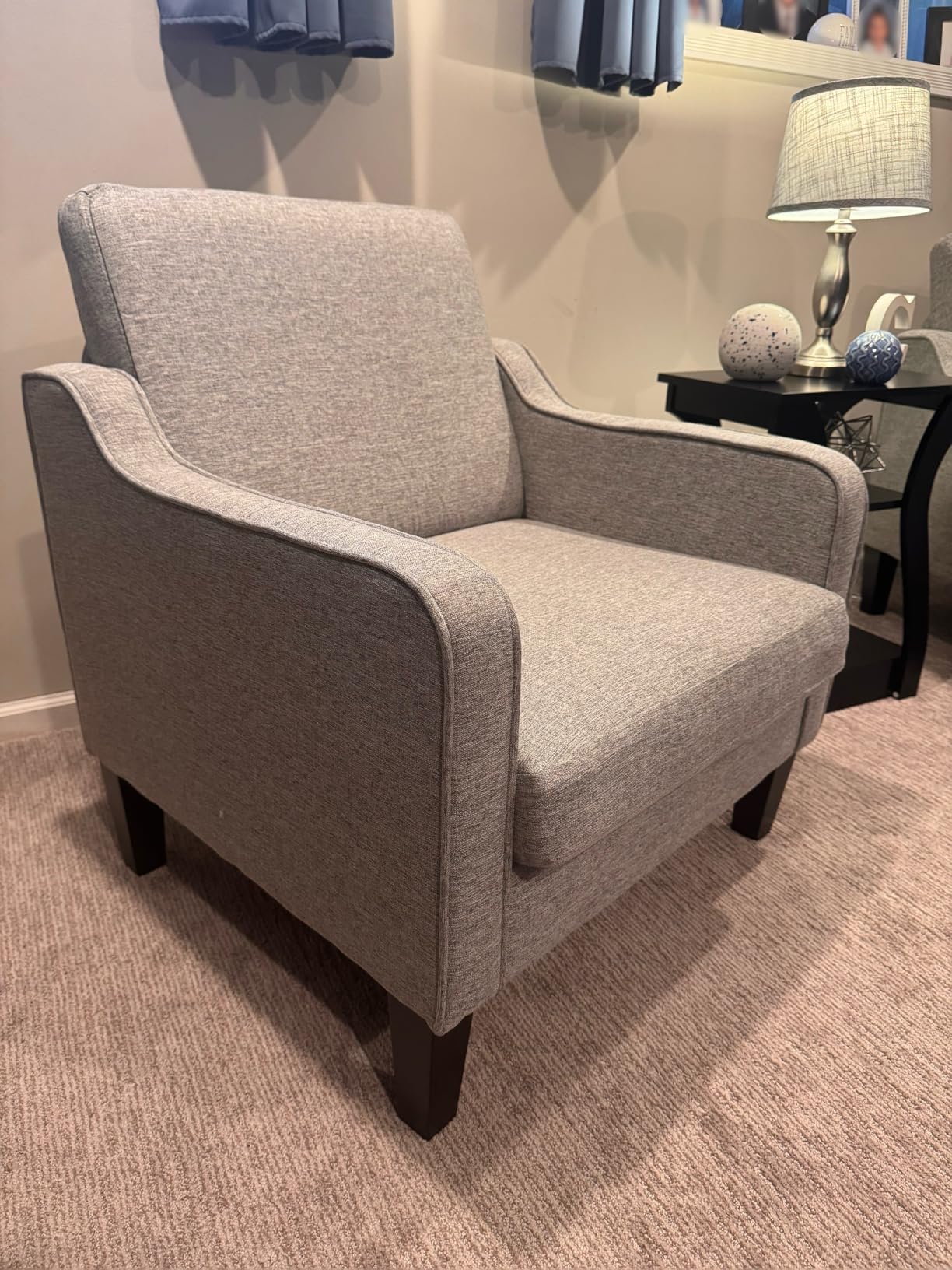 VINGLI Mid century Modern Accent Chair, Navy Blue Fabric Accent Chairs for Living Room Upholstered Armchair with Scooped Arms for Bedroom, Apartment, Studio, Office, Waiting Room customer photo 2