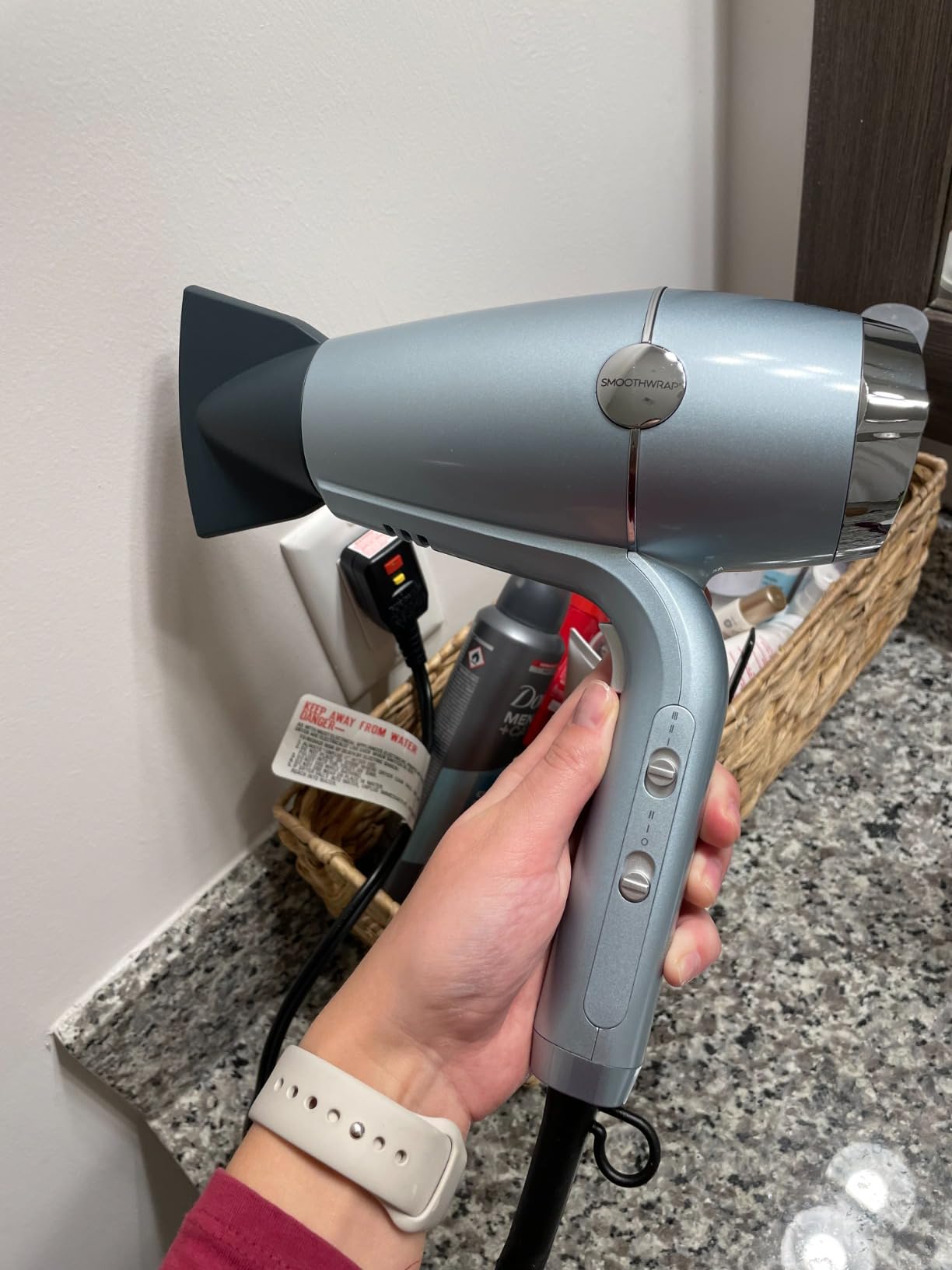 INFINITI PRO CONAIR SmoothWrap Hair Dryer, Blow Dryer with Diffuser and Concentrator Attachments, Advanced Plasma and Ceramic Technology for Less Frizz, More Volume, and Body, Champagne customer photo 1