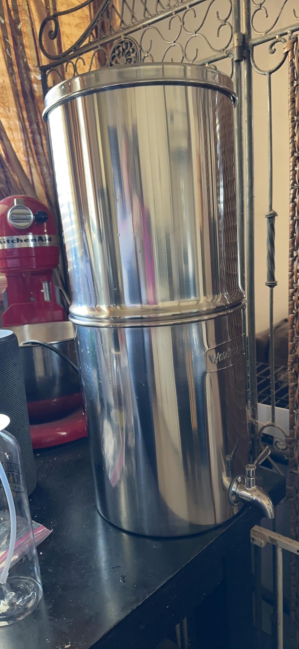 Waterdrop TK-A Gravity Water Filter System, NSF/ANSI 42&372 Certified | Reduces Lead and Up to 98% of Chlorine, with 2 Black Carbon Filters and Metal Spigot for Home, Travel, 2.25G customer photo 2