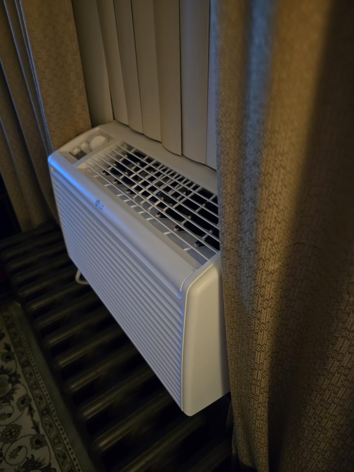 LG 5000 BTU Window Air Conditioners [2023 New] Easy Mechanical Control Ultra-Quiet Compact-size Cools Washable Filter 150 Sq.Ft. for Small Room AC Unit air conditioner Easy Installation White LW5023 customer photo 1