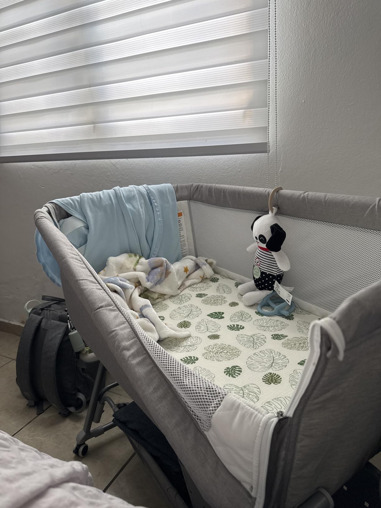 Cowiewie Bassinet Bedside Sleeper, Baby Bassinet with 7 Adjustable Height, Bedside Bassinet for Baby with Storage, Breathable Mesh & Mattress, Portable Bassinet Easy Folding (Pyramid Light Gray) customer photo 2