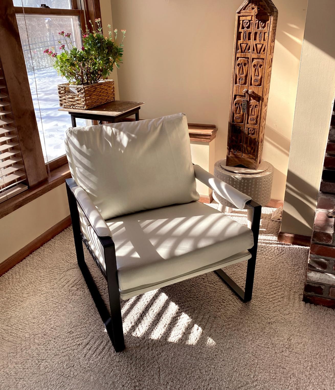 UNICOO Modern Faux Leather Accent Chair, Upholstered Armchair with Metal Frame, Thick Seat Cushion and Oversized Back Pillow, Easy-Clean Lounge Chair for Living Room, Bedroom, Office and Reception customer photo 2